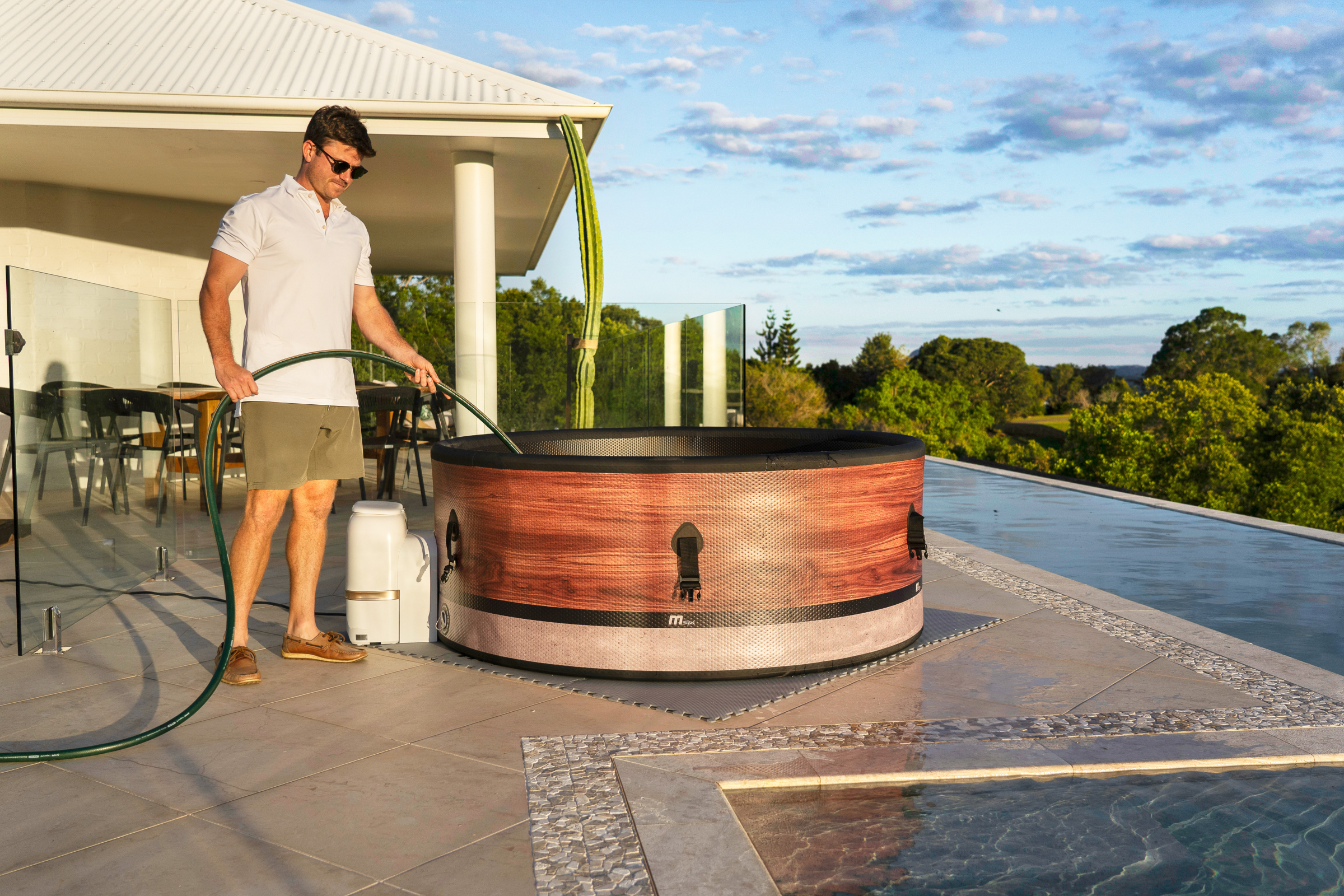 MSPA | DUET | Verto Series | Rigid Hot Tub & Spa | Upto 6 Person