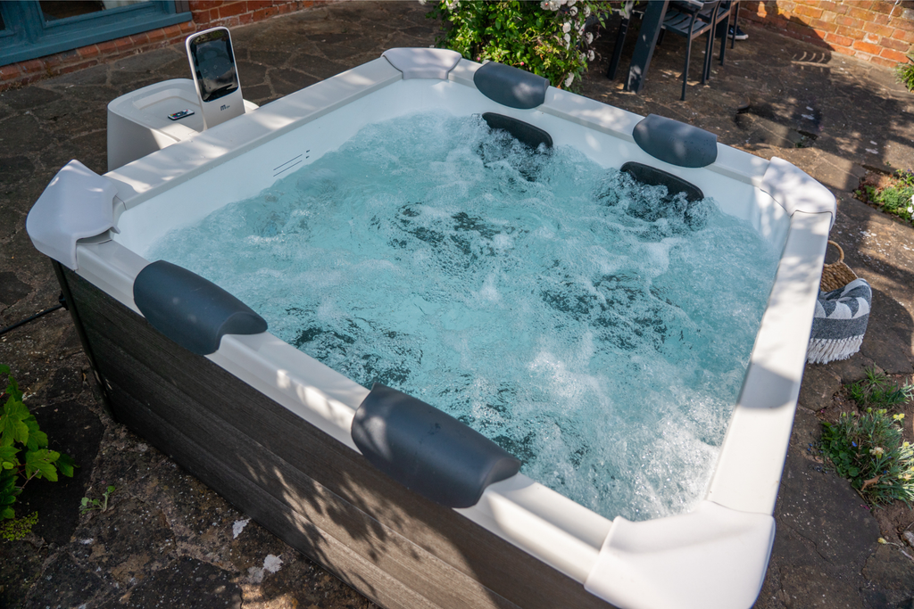 MSPA | OSLO | Frame Series | Rigid Hot Tub & Spa | Light up the night | Upto 6 Person